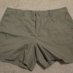 Women's Columbia Green Khaki Walking Shorts